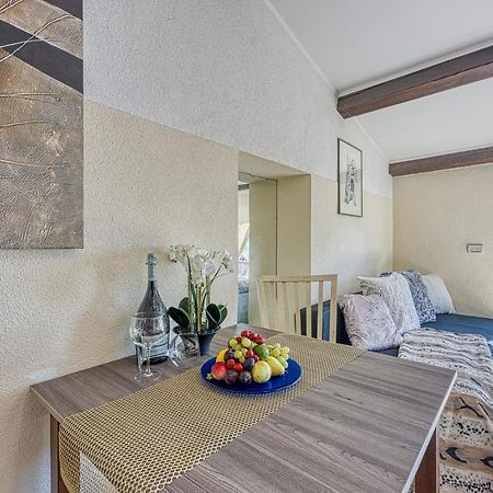 Old Town Apartments In Umag Exterior foto